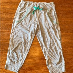LAST CHANCE - Calf-length joggers — Women XS